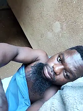 Snapshot of Chocolate_factory_man chatting on November 12, 4:16 am Chocolate factory man online show from November 12, 4:16 am