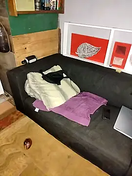 Snapshot of Chocolate_factory_man chatting on March 18, 12:40 am Chocolate factory man online show from March 18, 12:40 am