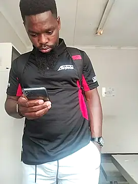 Snapshot of Chocolate_factory_man chatting on October 17, 4:38 am Chocolate factory man online show from October 17, 4:38 am