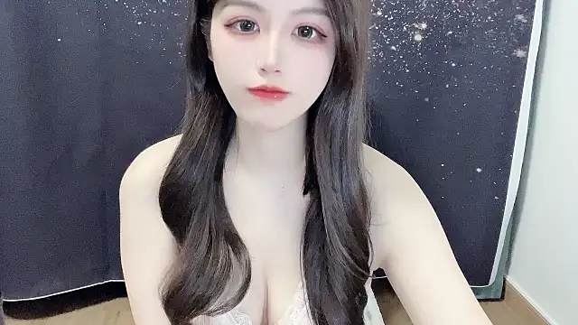 Snapshot of HOHO111111 chatting on January 15, 6:19 pm HOHO111111 online show from January 15, 6:19 pm