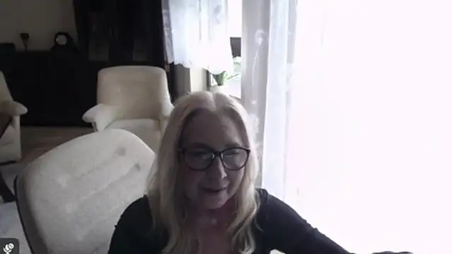 sofia xkiss online show from May 17, 1:44 pm