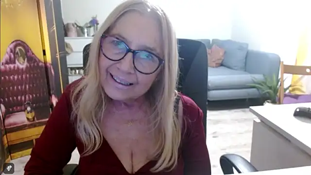 sofia xkiss online show from January 5, 6:00 pm