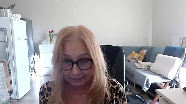 Snapshot of sofia_xkiss chatting on March 10, 2:48 pm sofia xkiss online show from March 10, 2:48 pm