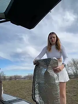 justmila online show from February 5, 11:28 am