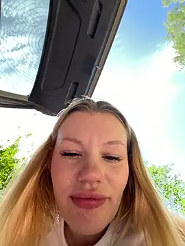 justmila online show from April 26, 8:44 am