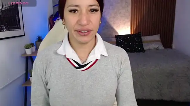 SofiaGomez420 online show from February 5, 1:54 pm