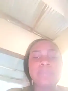 Snapshot of NicolVilla chatting on December 21, 12:51 pm NicolVilla online show from December 21, 12:51 pm