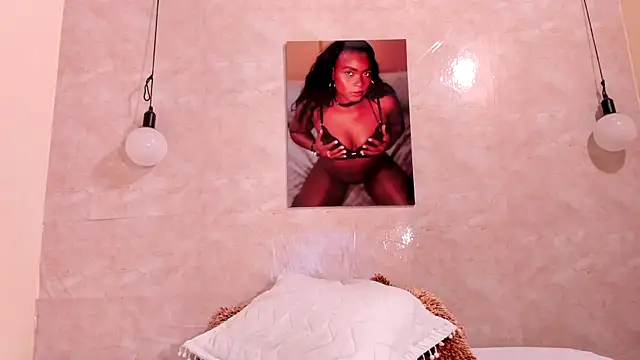 Snapshot of NicolVilla chatting on March 17, 1:08 pm NicolVilla online show from March 17, 1:08 pm