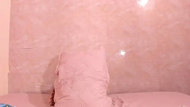 Snapshot of NicolVilla chatting on October 11, 12:33 am NicolVilla online show from October 11, 12:33 am