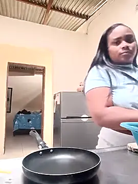 Snapshot of NicolVilla chatting on December 14, 2:33 pm NicolVilla online show from December 14, 2:33 pm