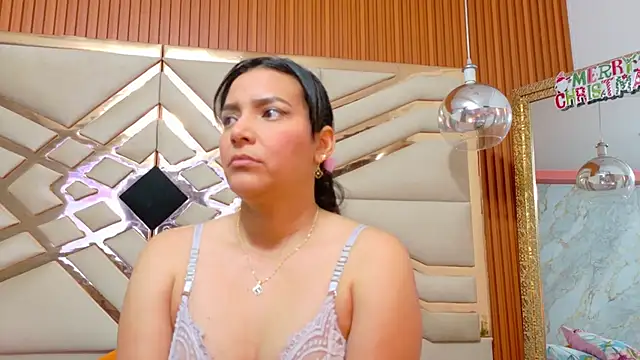 Sluttyandmature online show from December 21, 1:02 pm