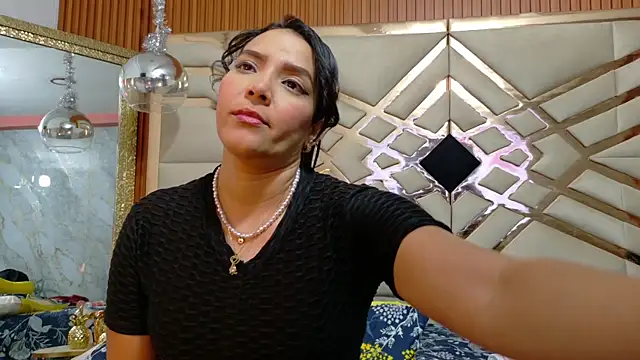 Sluttyandmature online show from April 1, 12:50 pm