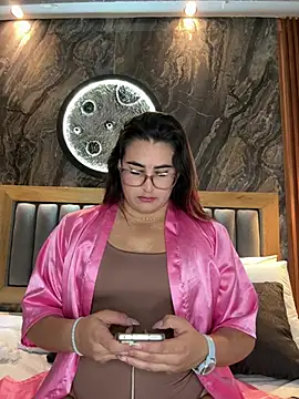 BellaPeers  online show from March 7, 11:59 am