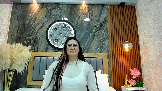BellaPeers  online show from April 25, 11:46 am