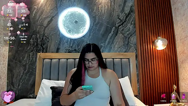 Snapshot of BellaPeers_ chatting on September 10, 12:04 pm BellaPeers online show from September 10, 12:04 pm