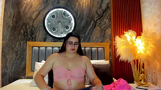 BellaPeers  online show from December 15, 12:11 pm