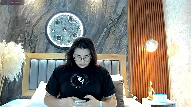 BellaPeers  online show from May 21, 11:29 am