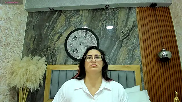 BellaPeers  online show from May 31, 11:27 am