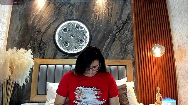 BellaPeers  online show from May 17, 11:32 am