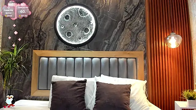 BellaPeers  online show from April 4, 12:45 pm