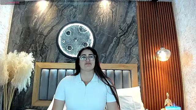 BellaPeers  online show from May 12, 10:43 am