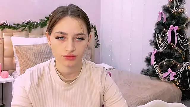 queenofjoyy online show from December 14, 6:02 am