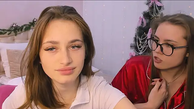 queenofjoyy online show from December 6, 1:06 pm