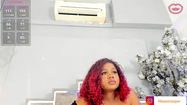 Snapshot of Maaracooper chatting on June 5, 6:52 am Maaracooper online show from June 5, 6:52 am