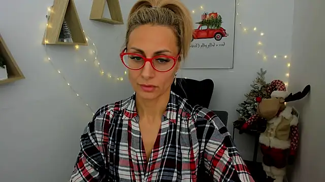 MuseOfStage online show from December 15, 10:43 am