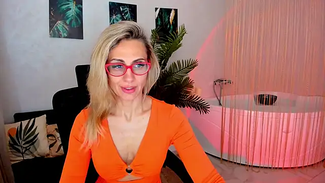 MuseOfStage online show from April 19, 11:44 am