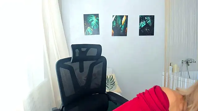 MuseOfStage online show from March 8, 12:30 pm