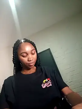 Shria107 online show from February 8, 9:23 pm