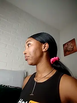 Shria107 online show from February 27, 8:41 pm