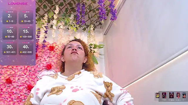 BLONDE SEXYHOT online show from February 11, 3:23 pm