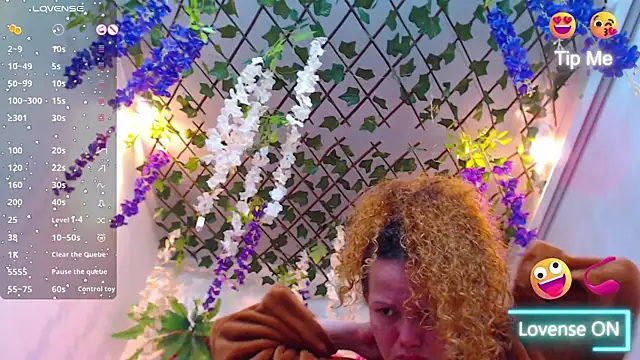 BLONDE SEXYHOT online show from January 17, 10:30 am