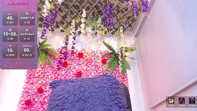 BLONDE SEXYHOT online show from February 6, 10:33 am