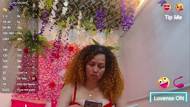 BLONDE SEXYHOT online show from January 9, 4:36 pm