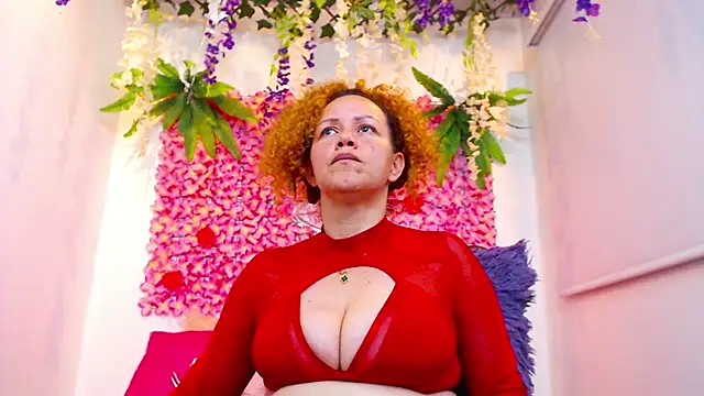 Snapshot of BLONDE_SEXYHOT chatting on November 15, 1:09 am BLONDE SEXYHOT online show from November 15, 1:09 am