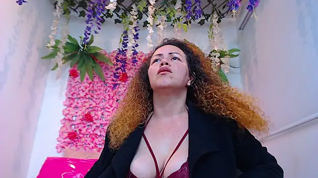 BLONDE SEXYHOT online show from April 16, 7:47 pm