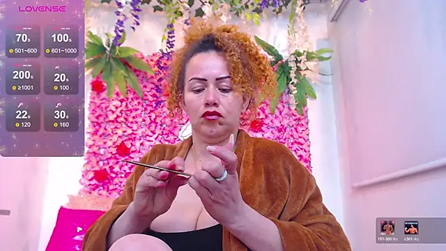 BLONDE SEXYHOT online show from February 9, 1:09 pm