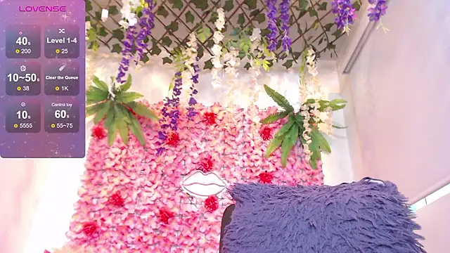 BLONDE SEXYHOT online show from March 13, 4:45 pm