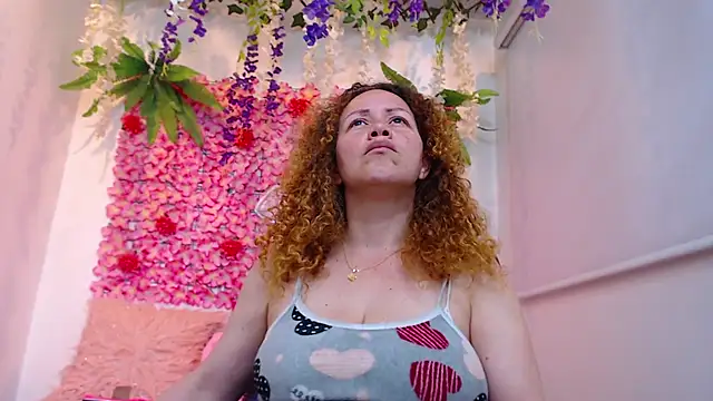 BLONDE SEXYHOT online show from December 21, 7:04 pm