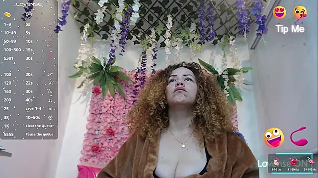 BLONDE SEXYHOT online show from January 10, 10:10 am