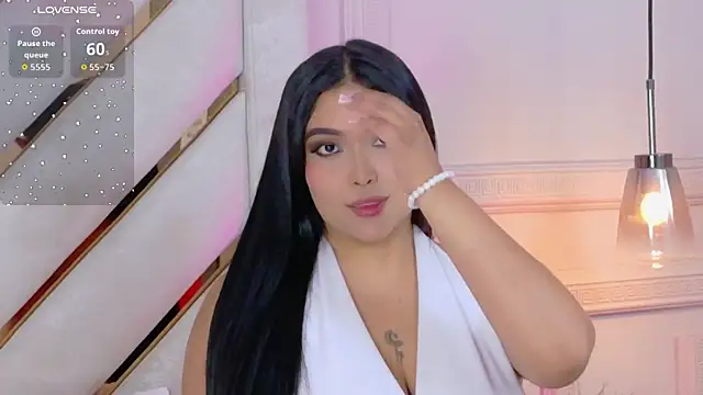 Kendall-Moll online show from June 26, 2:12 pm