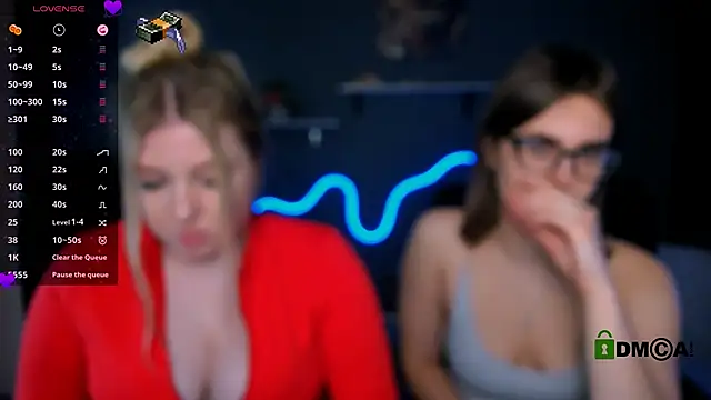 juli kisss online show from March 19, 8:00 pm