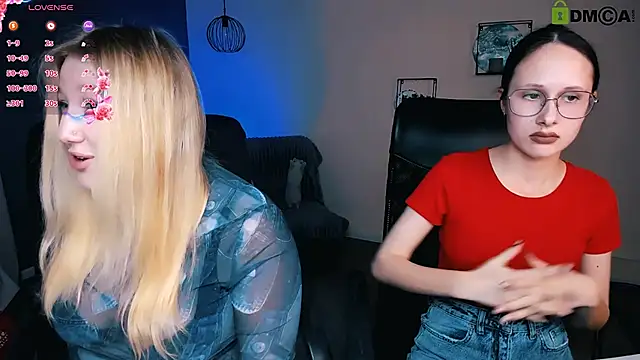 juli kisss online show from March 13, 1:54 am