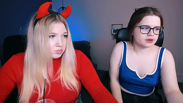 juli kisss online show from March 16, 7:49 pm