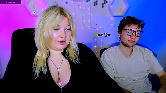 juli kisss online show from November 7, 1:32 am