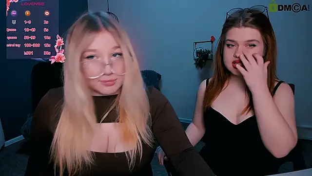 juli kisss online show from March 5, 8:00 pm