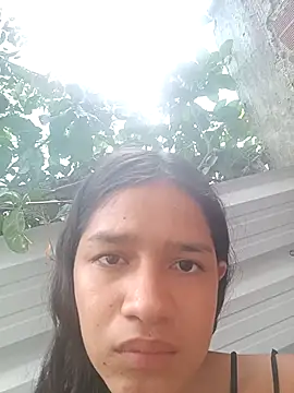 Snapshot of Little_Pau_Dirty chatting on December 16, 7:51 pm Little Pau Dirty online show from December 16, 7:51 pm